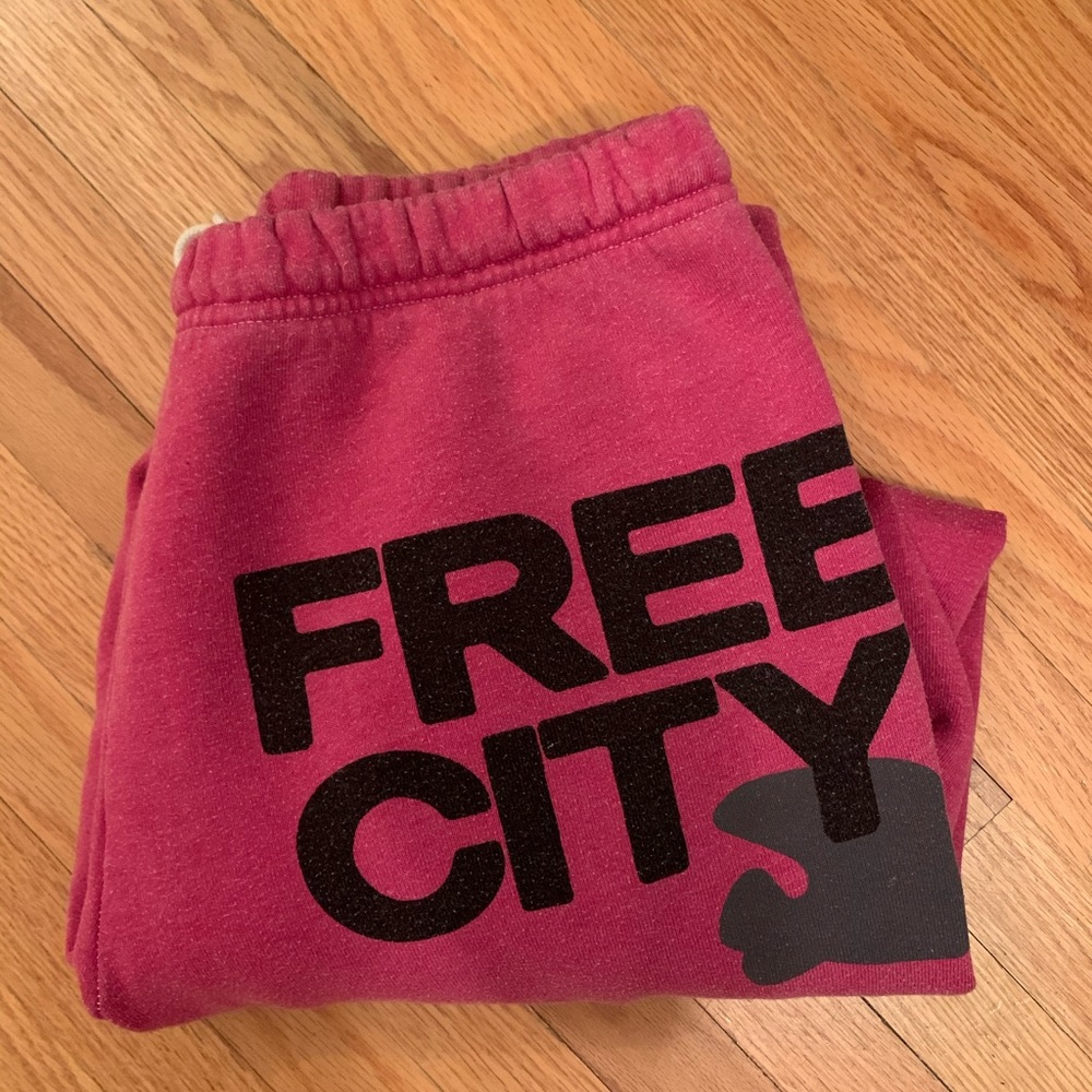 Free city sweatpants